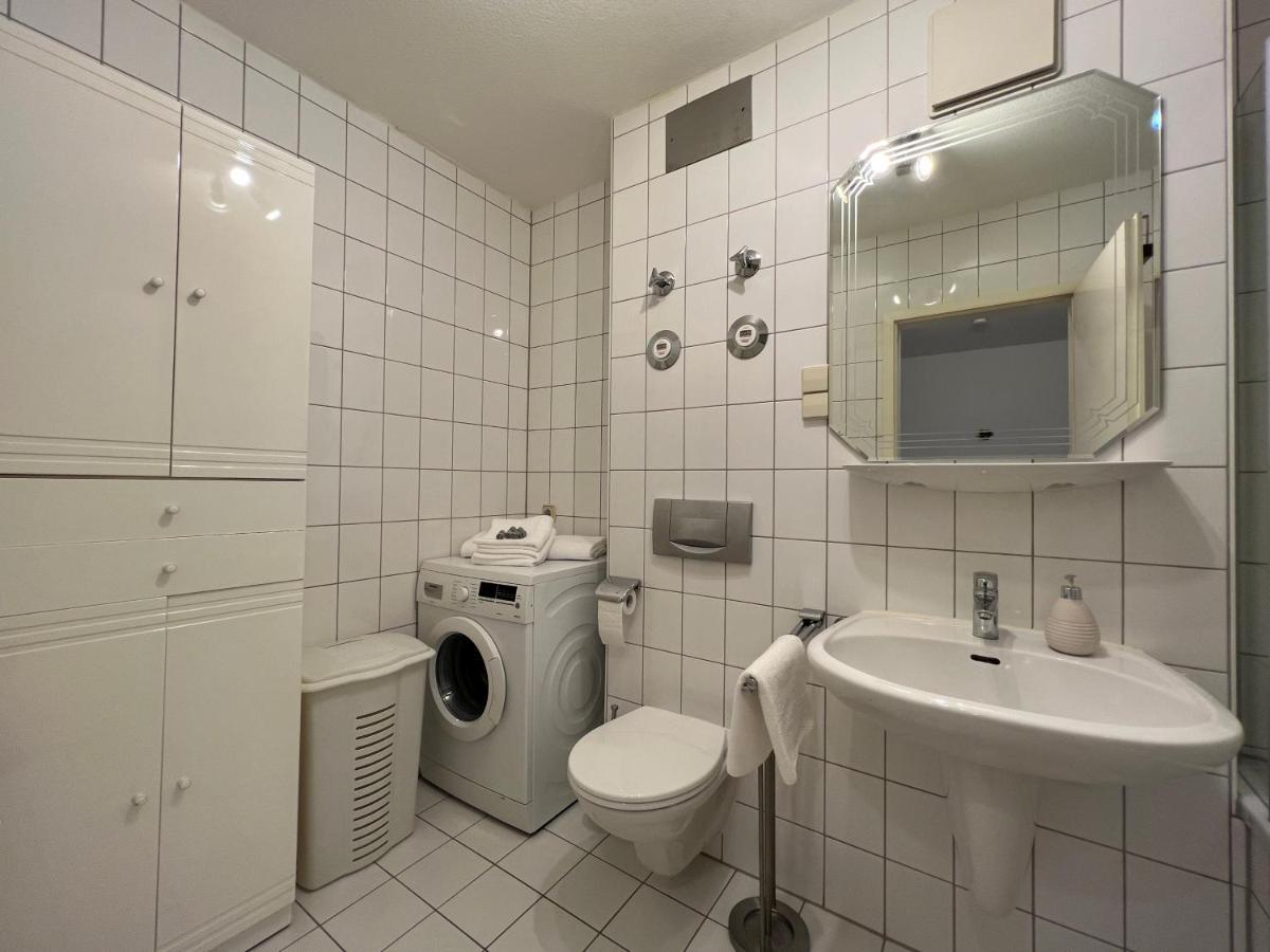 Maisonette Penthouse Fuer 8 Personen By Rabe - Free Netflix & Kostenloser Parkplatz & Grosse Terrasse Karlsruhe Luaran gambar